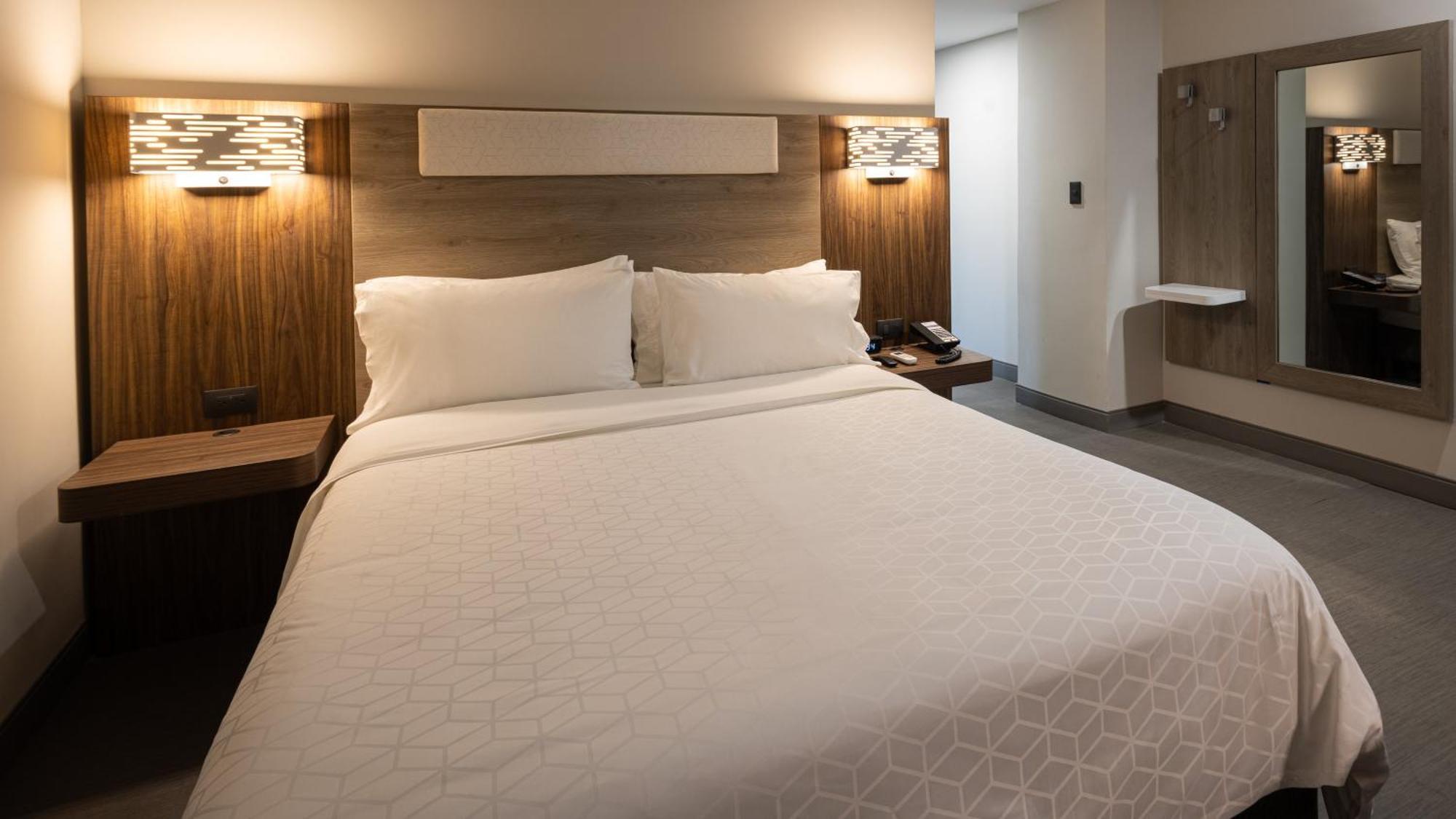 Holiday Inn Express Morelia Centro Historico Экстерьер фото