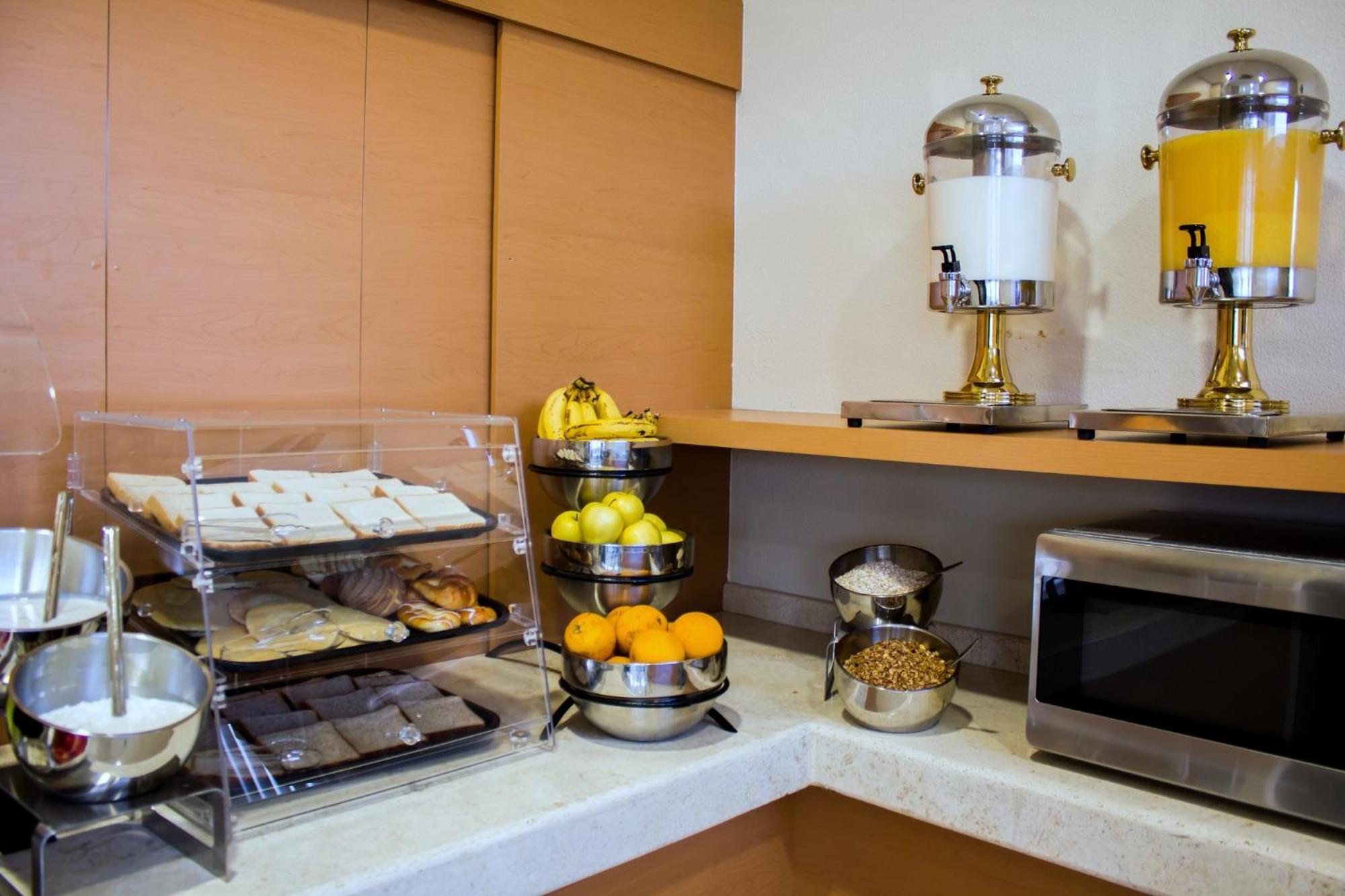 Holiday Inn Express Morelia Centro Historico Экстерьер фото